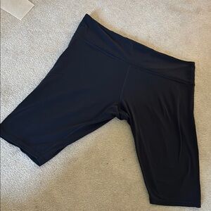 Athleta women’s “elation crop” size 3 X navy blue